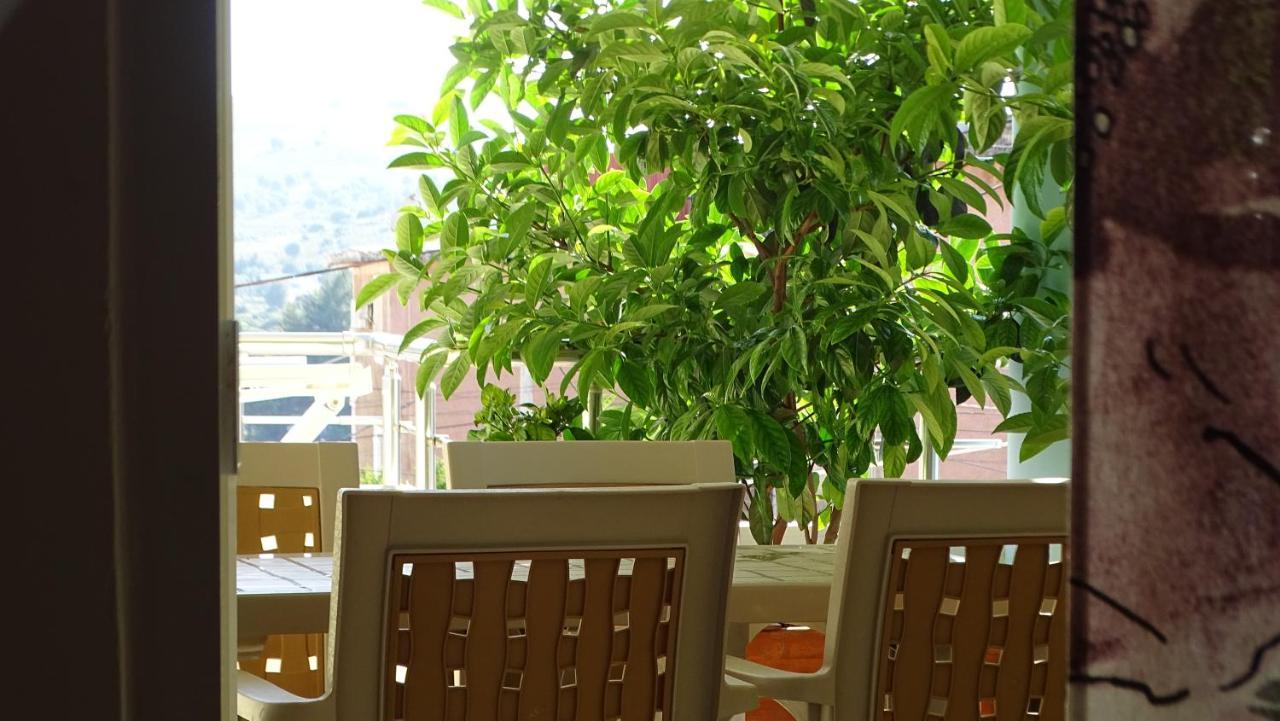 Cozy Central Apartment Ksamil Dış mekan fotoğraf