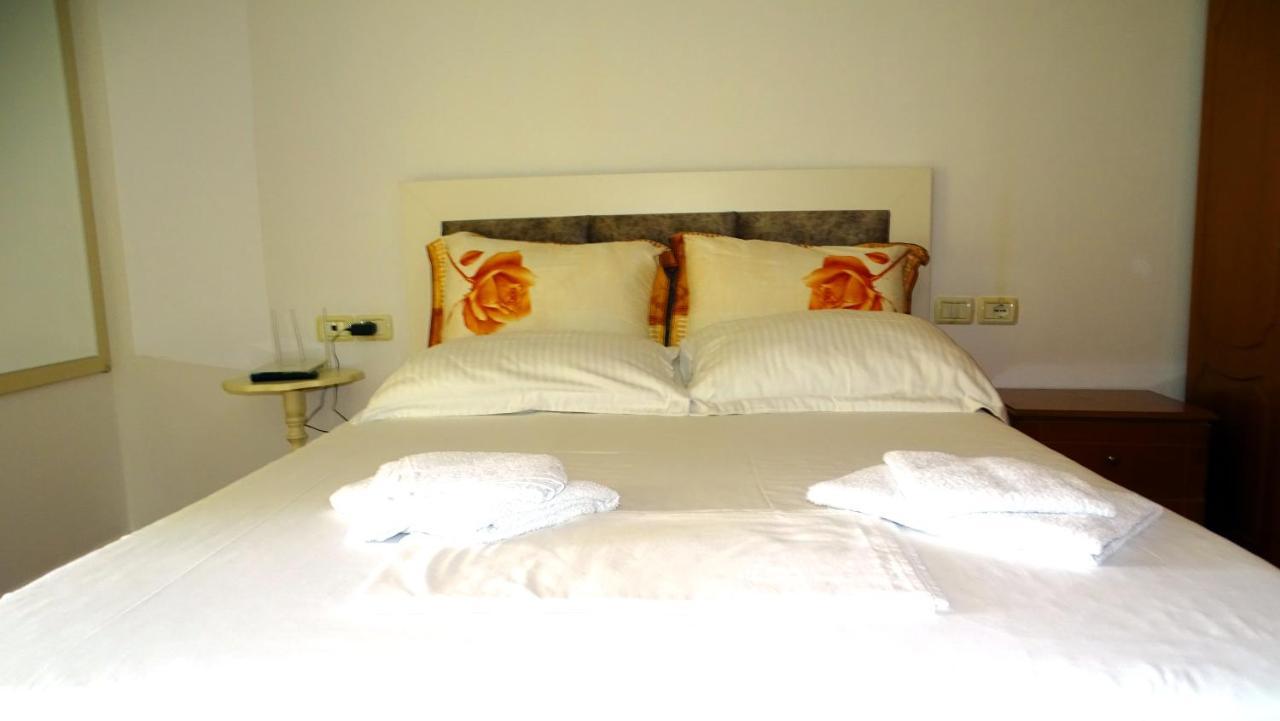 Cozy Central Apartment Ksamil Dış mekan fotoğraf